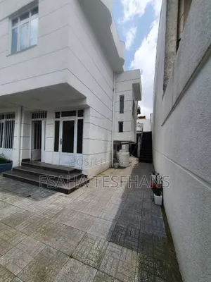 6bdrm House in House G+1, Bole for rent