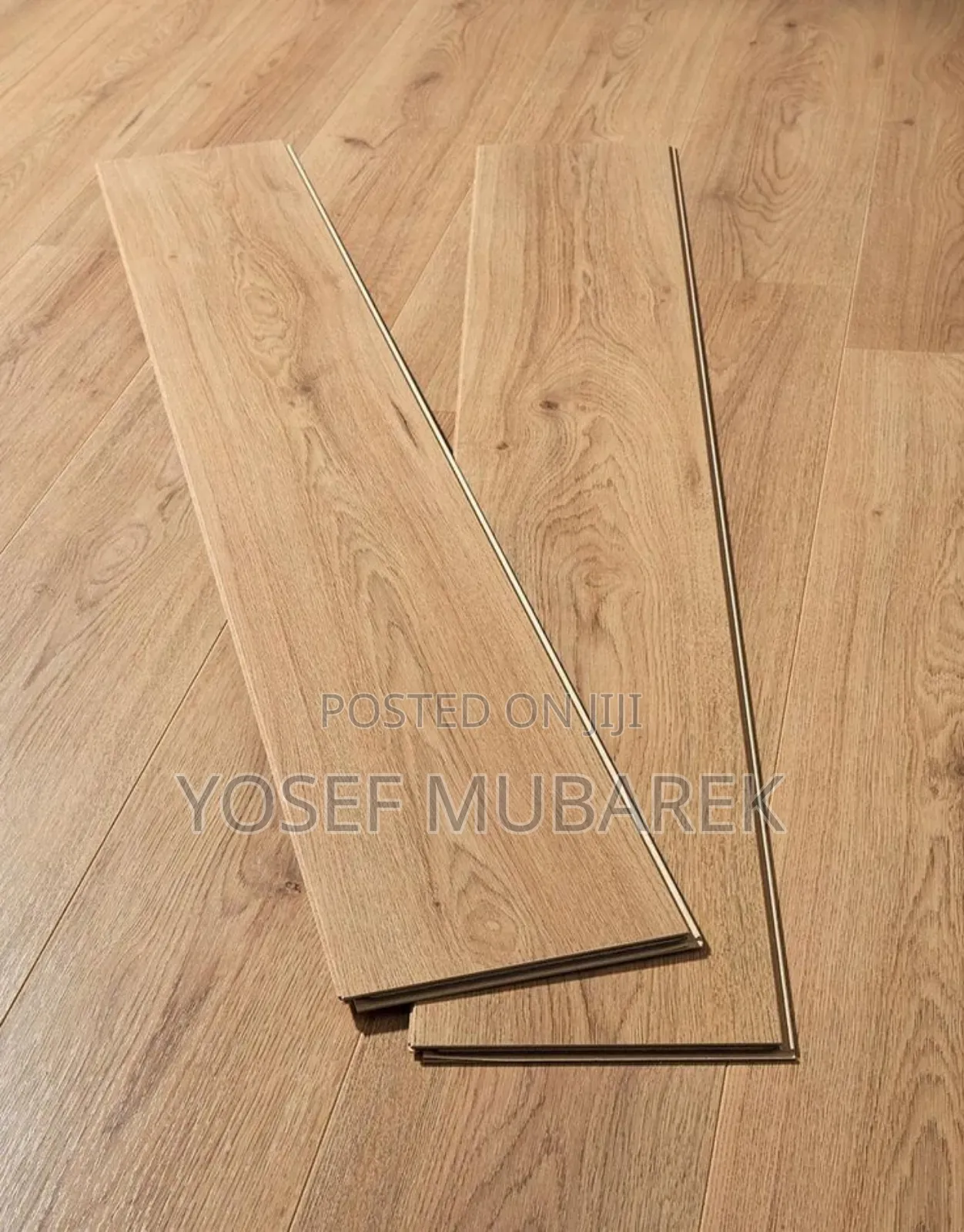 ውብ እና ጠንካራ የወለል ንጣፍ