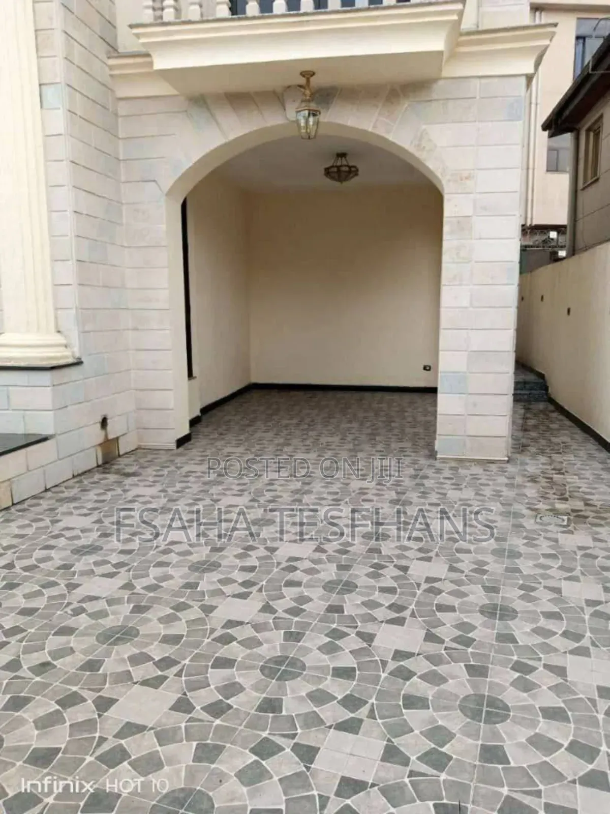 7bdrm House in G+1House, Bole for rent