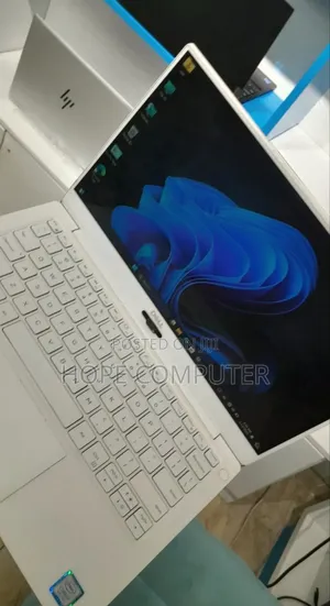 New Laptop Dell XPS 13 16GB Intel Core I7 SSD 512GB