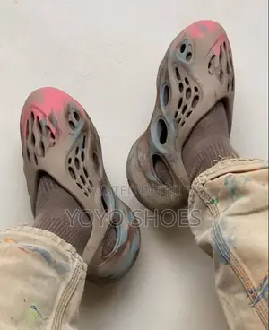 Adidas Yeezy Runner Foam