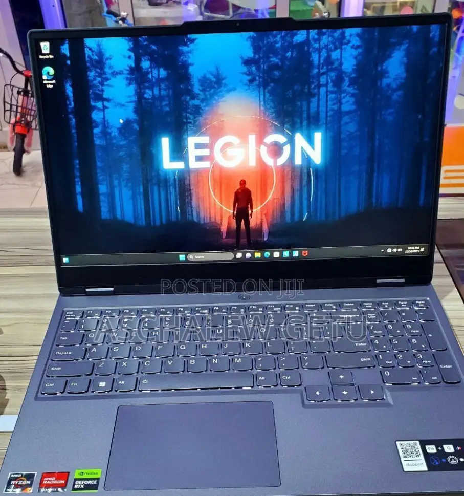 New Laptop Lenovo Legion 5 16GB AMD Ryzen 7 SSD 1T