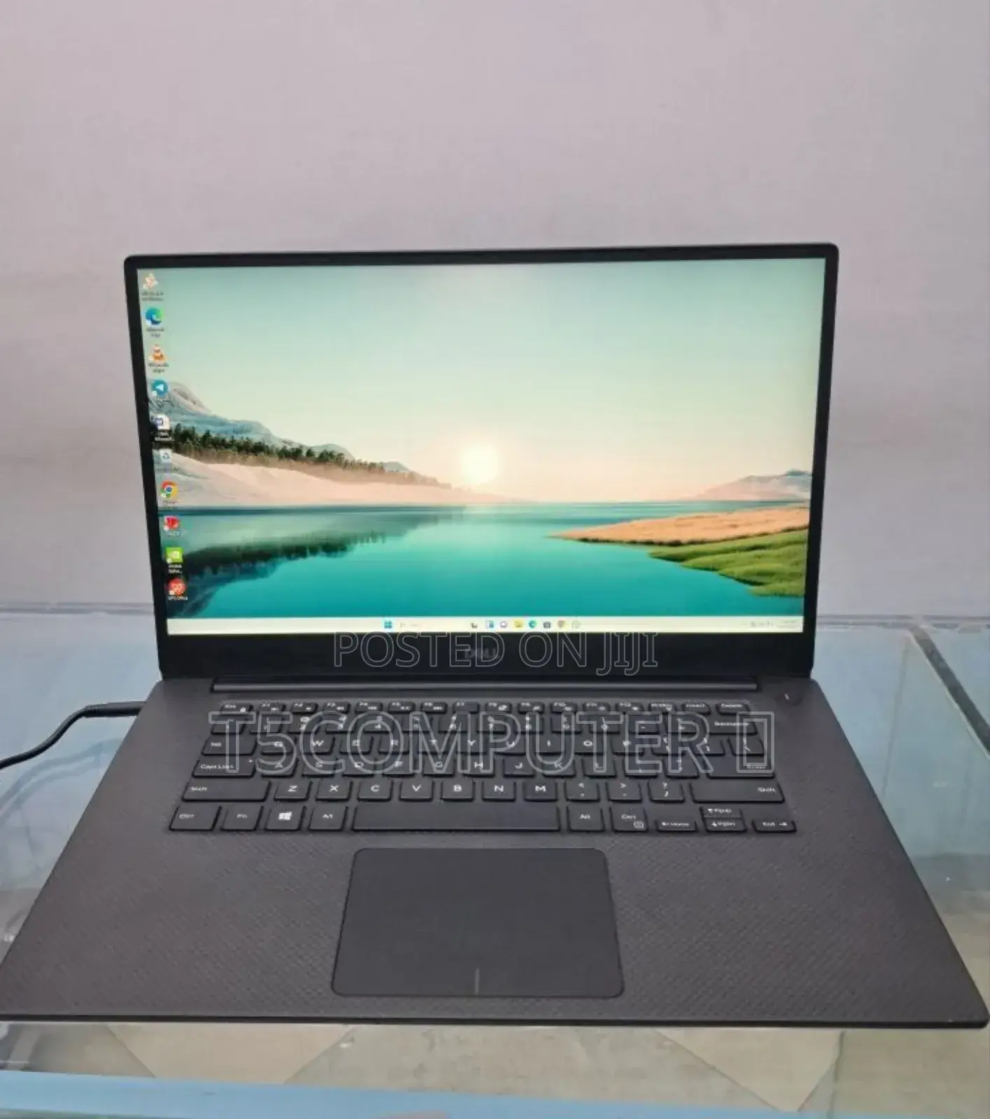 New Laptop Dell XPS 15 16GB Intel Core I7 SSD 512GB