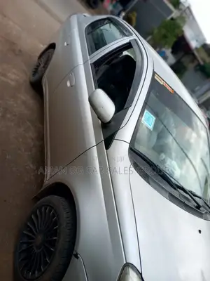 Toyota Platz 2004 Silver