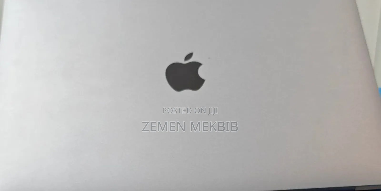 New Laptop Apple MacBook Pro 2022 M2 8GB SSD 256GB