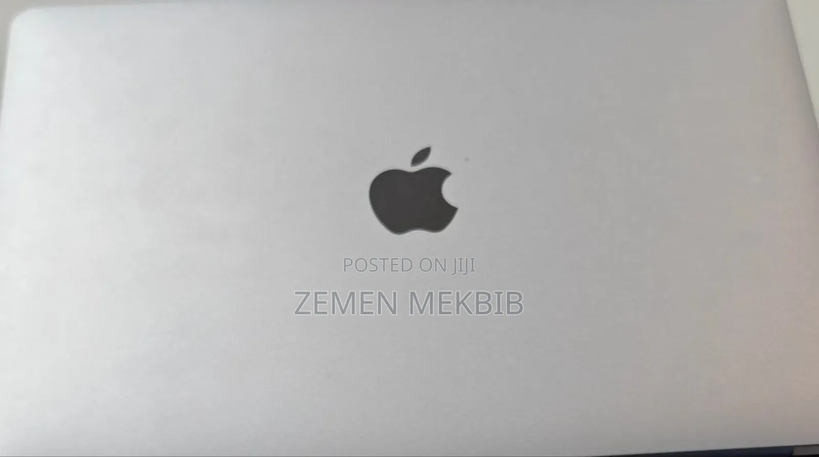 New Laptop Apple MacBook Pro 2022 M2 8GB SSD 256GB