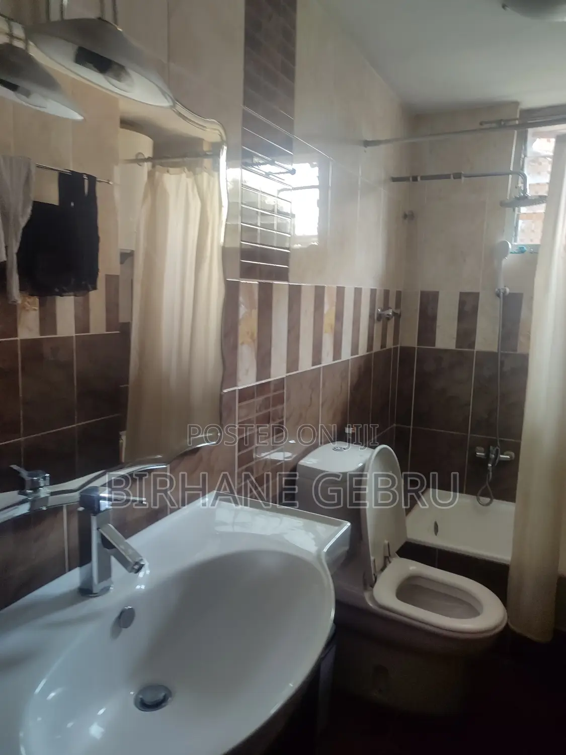 G+2 House Fernshed Guest House for Rent