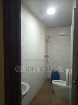 3bdrm Apartment in Apartment, Yeka for rent