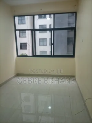 3bdrm Apartment in Apartment, Yeka for rent
