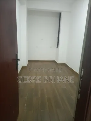 3bdrm Apartment in Apartment, Yeka for rent