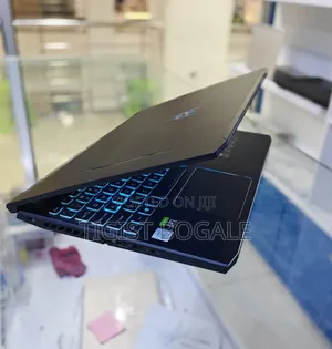Photo - New Laptop Acer Predator Helios 300 16GB Intel Core I7 SSD 16 GB