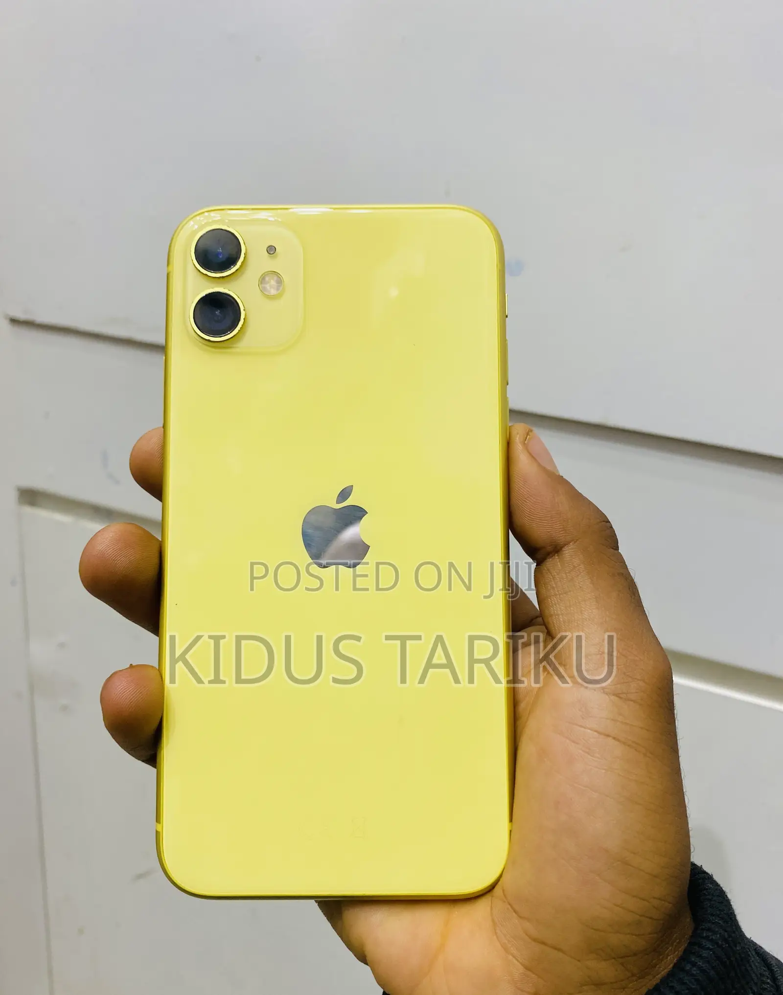 Apple iPhone 11 128 GB Yellow