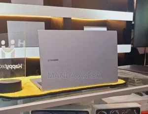 New Laptop Samsung 16GB Intel Core Ultra 7 SSD 512GB