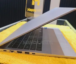 New Laptop Samsung 16GB Intel Core Ultra 7 SSD 512GB