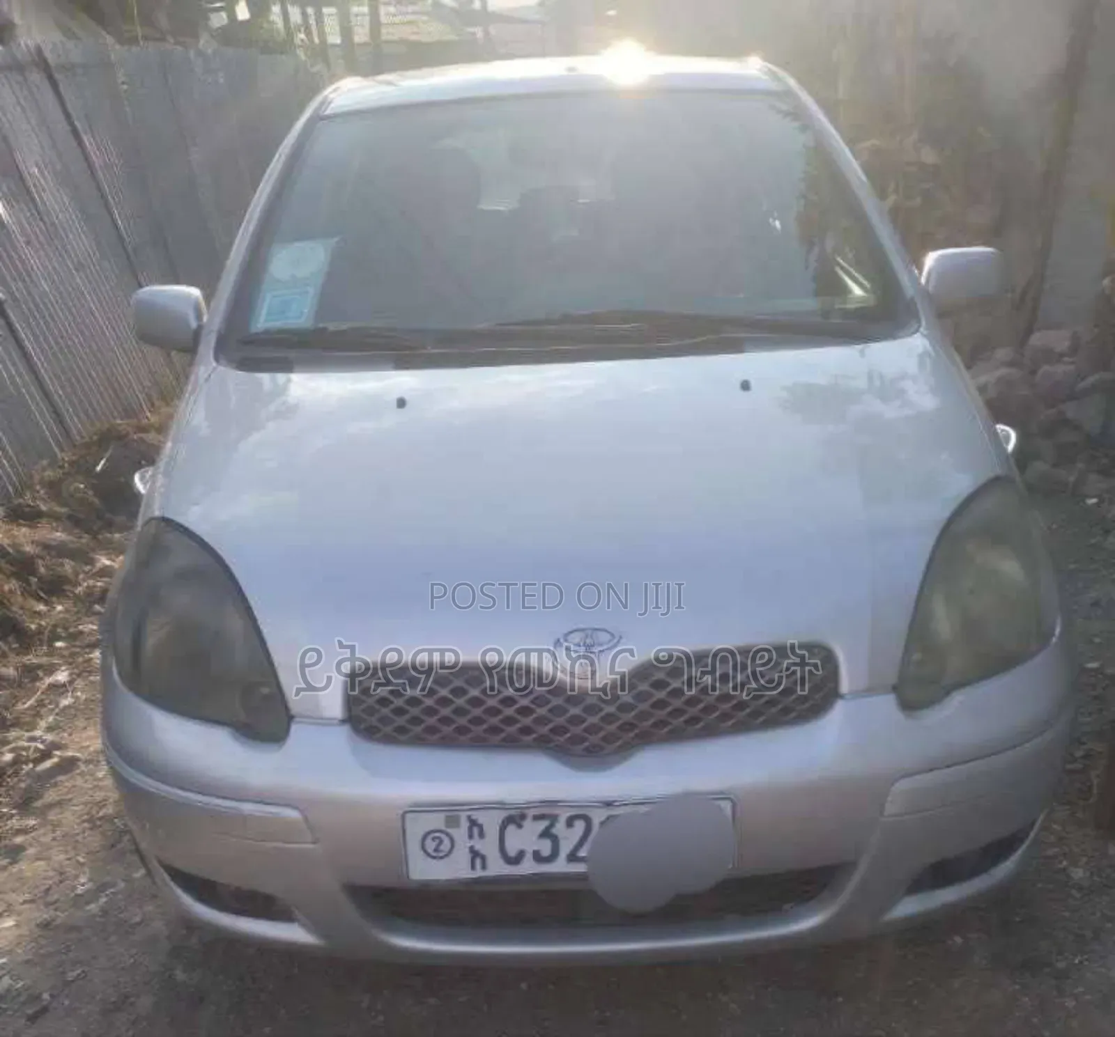 Toyota Vitz 2005 Silver