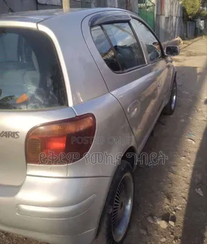 Toyota Vitz 2005 Silver