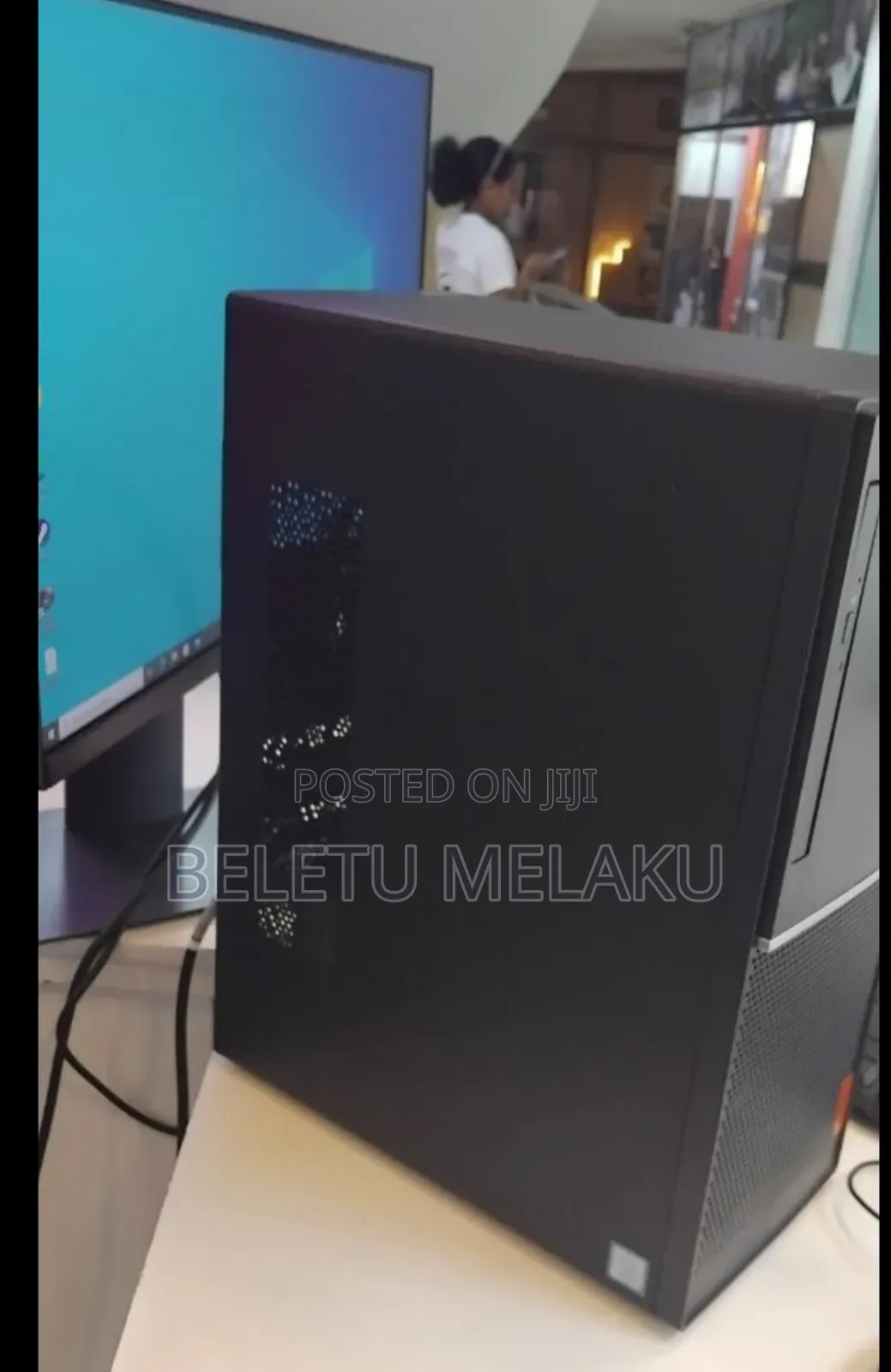 New Lenovo ThinkCentre 24 8GB Intel Core I5 HDD+SSD 500GB