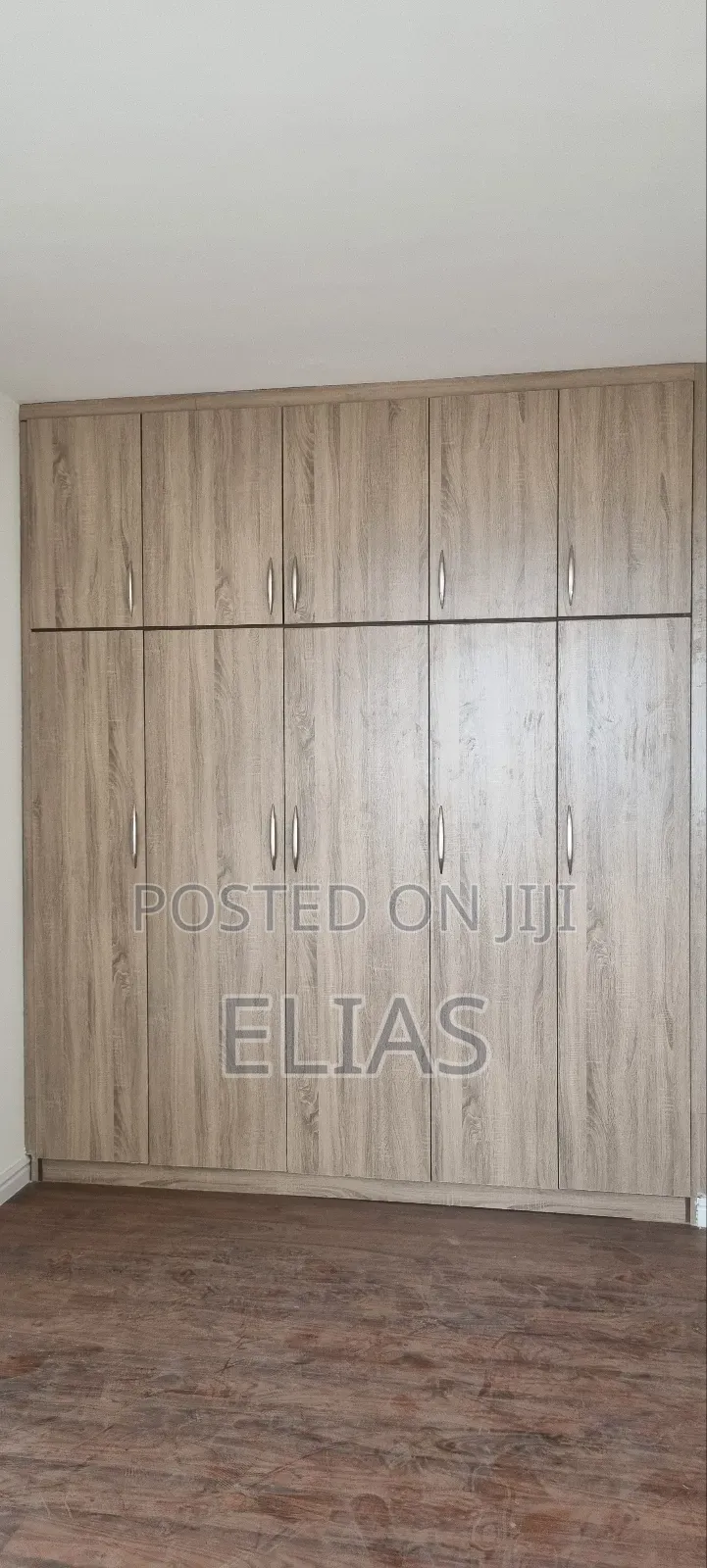 Closet ቁምሳጥን