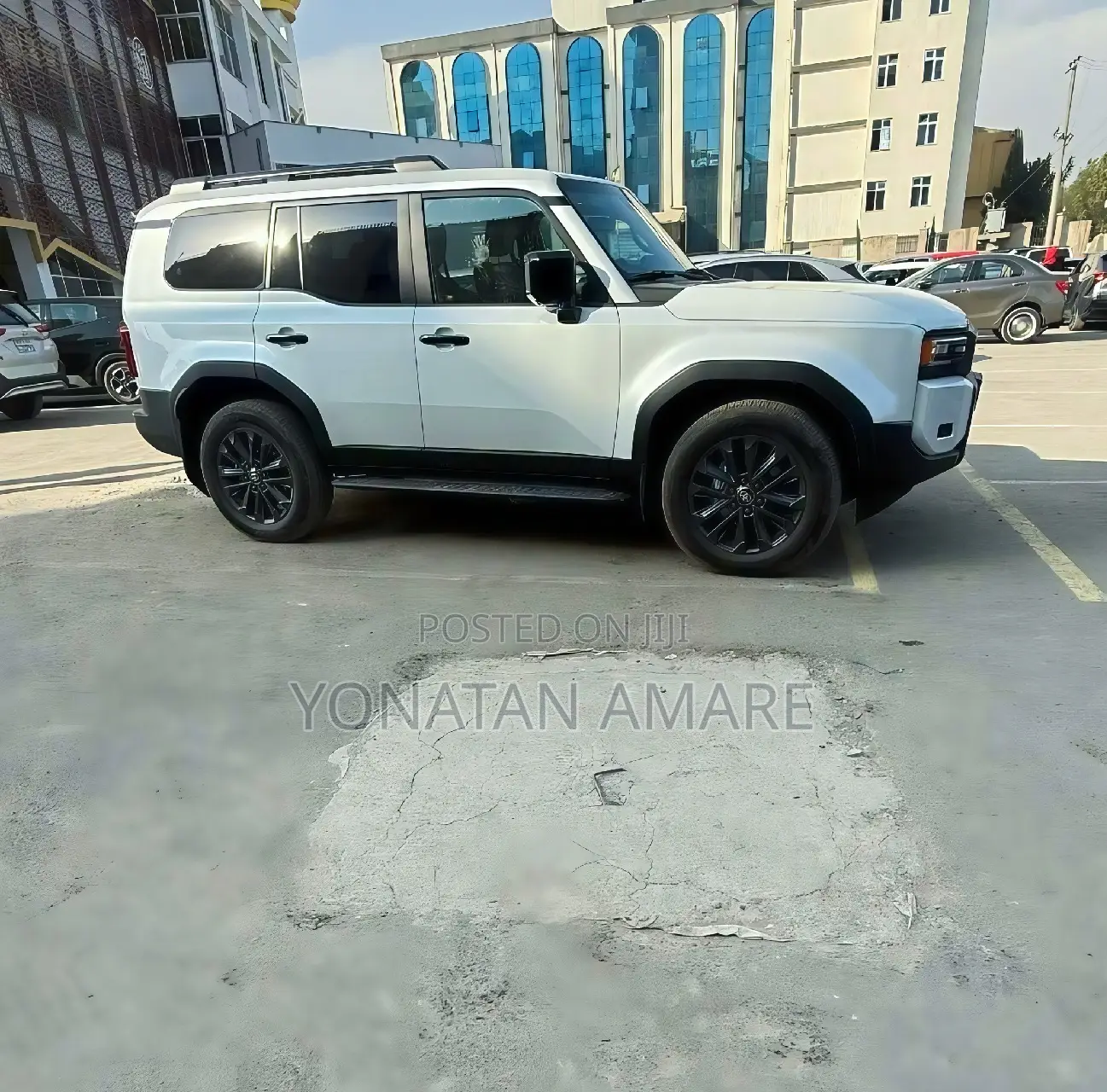 Toyota Land Cruiser Prado 2024 White