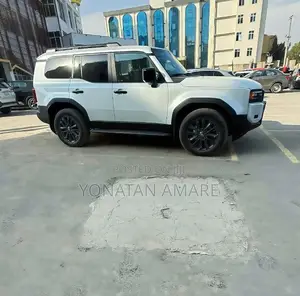 Toyota Land Cruiser Prado 2024 White