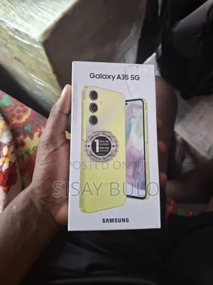 Photo - New Samsung Galaxy A35 256 GB Yellow