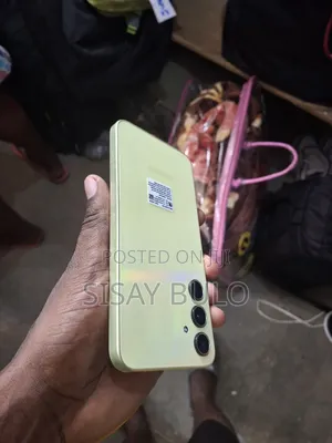 New Samsung Galaxy A35 256 GB Yellow