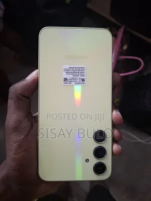 New Samsung Galaxy A35 256 GB Yellow