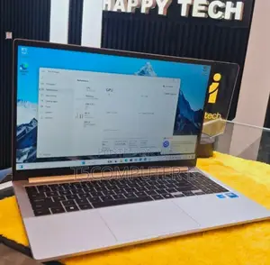 Photo - New Laptop Samsung 16GB Intel Core I7 SSD 512GB