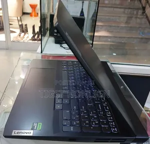 New Laptop Lenovo LOQ 15IRH8 16GB AMD Ryzen 5 SSD 512GB