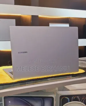 New Laptop Samsung 16GB Intel Core Ultra 7 SSD 512GB