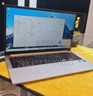 New Laptop Samsung 16GB Intel Core Ultra 7 SSD 512GB