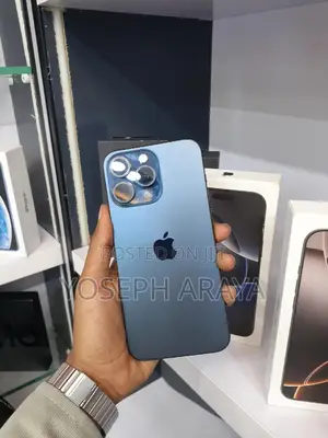 Photo - Apple iPhone 15 Pro Max 512 GB Blue