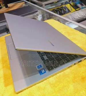 Photo - New Samsung Galaxy Book3 360 15 NP750QFG 16GB Intel Core I7 SSD 512GB