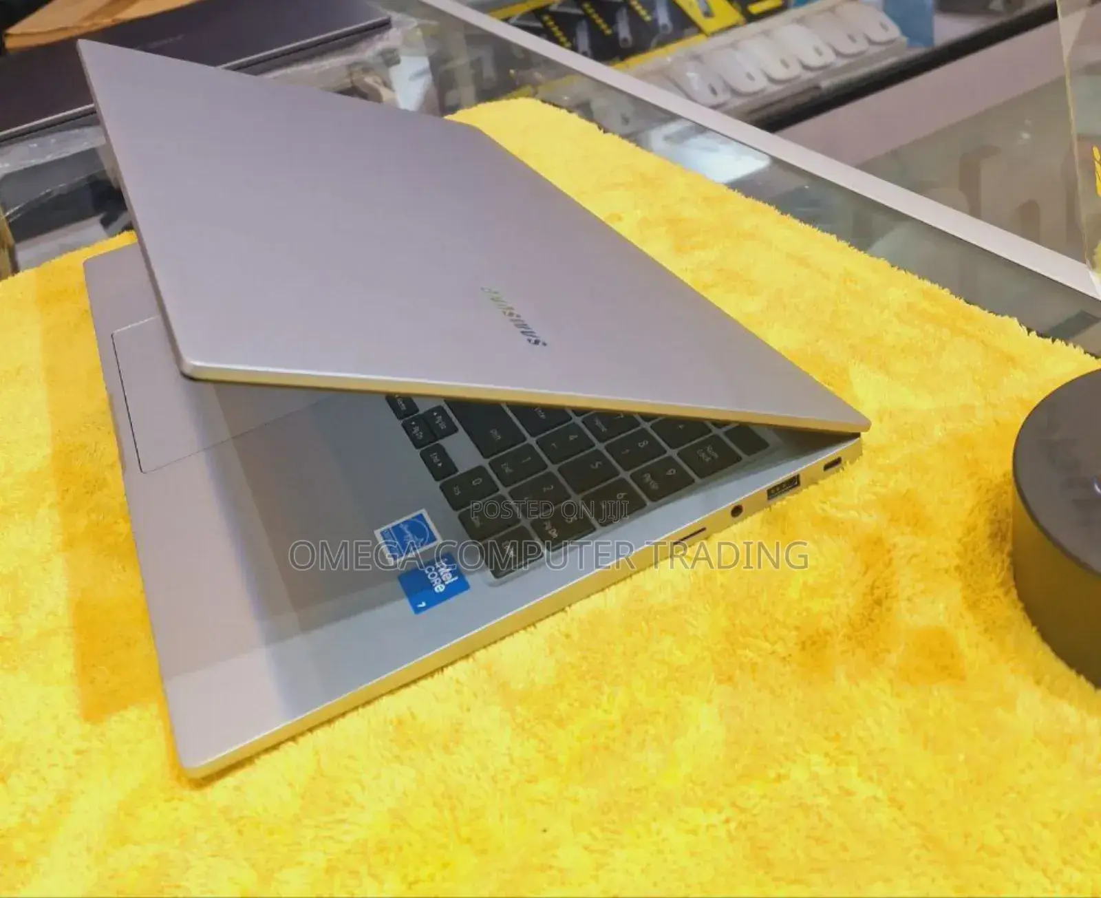 New Laptop Samsung Galaxy Book3 Pro 360 16" 16GB Intel Core i7 SSD 1T