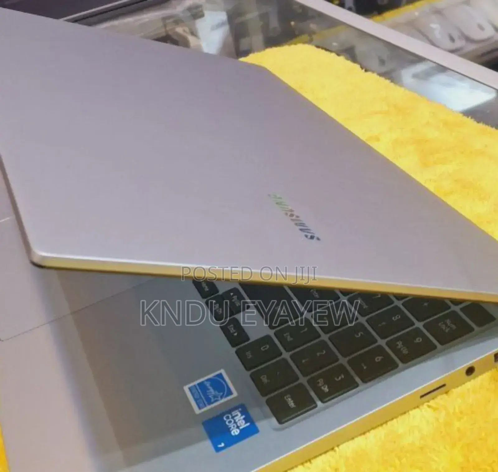 New Laptop Samsung 16GB Intel Core Ultra 7 SSD 512GB