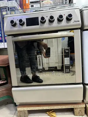 Photo - Deluxe Oven 4 Electric