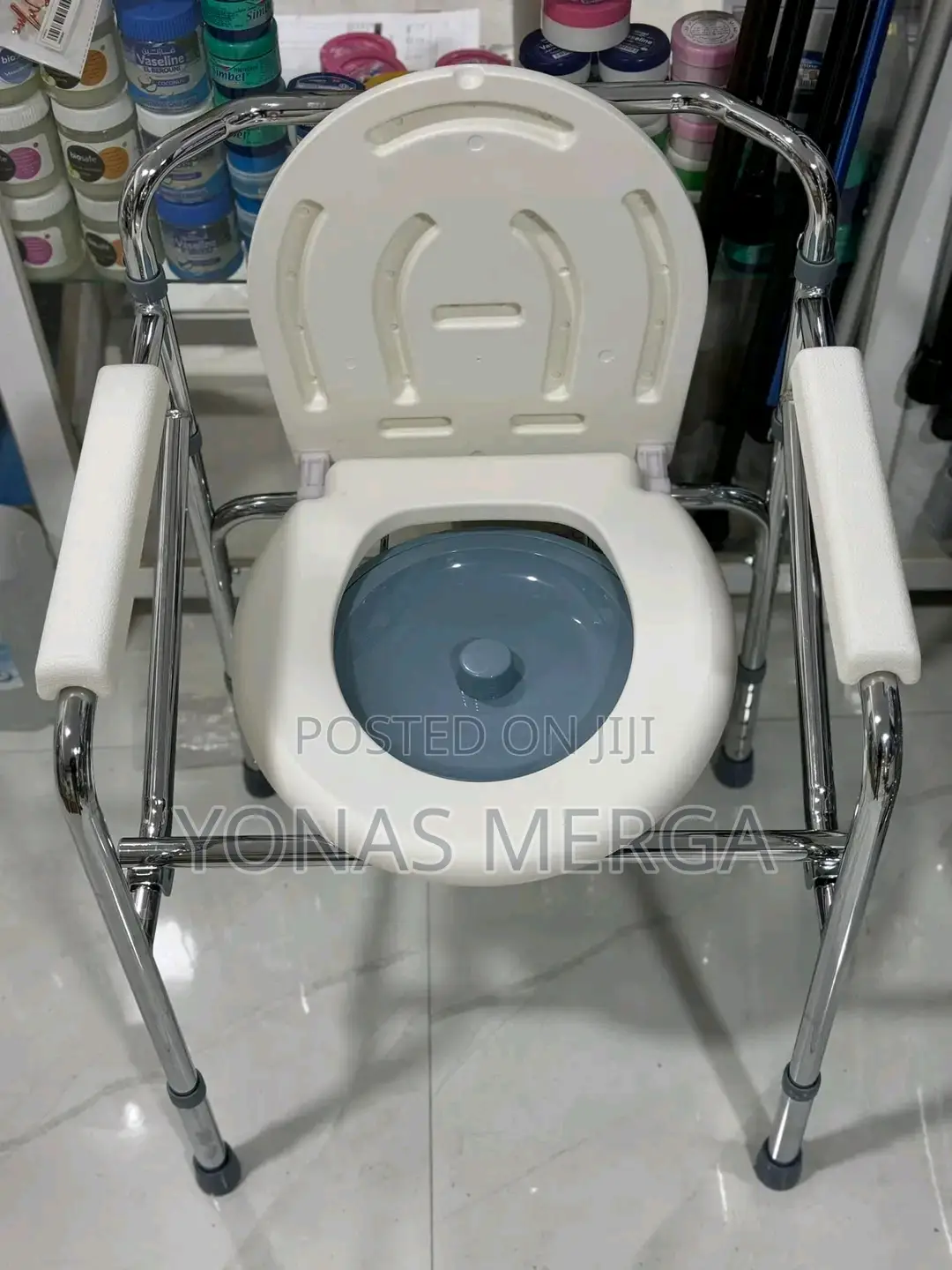 Toilet Chair፬includes Removable Bucket for Waste Collection