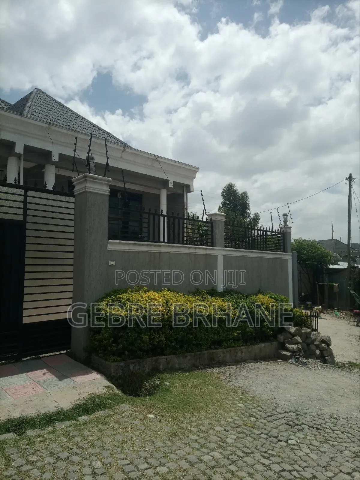 3bdrm Villa in Villa, Yeka for rent