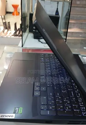 New Laptop Lenovo LOQ 15IRH8 16GB AMD Ryzen 5 SSD 512GB
