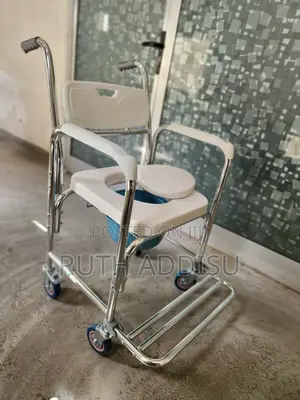 Commode Mini Wheel Chair半夜commode Mini Wheel Chair走向commode