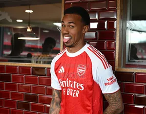 Arsenal 202/26 Home Kit