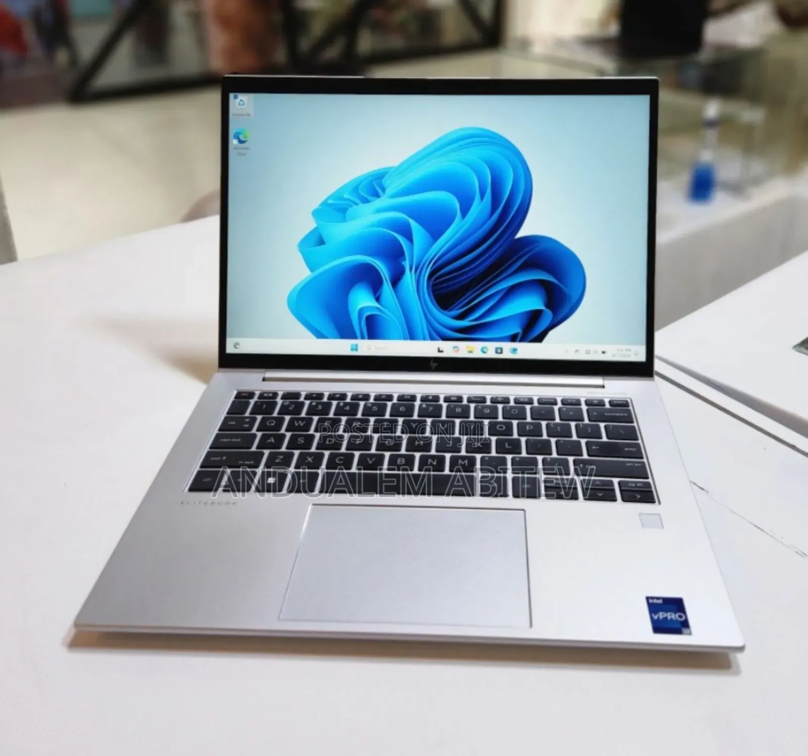 New Laptop HP EliteBook 840 10 16GB Intel Core I7 SSD 512GB