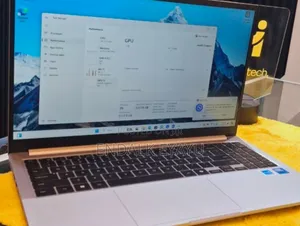 New Laptop Samsung 16GB Intel Core I7 SSD 512GB