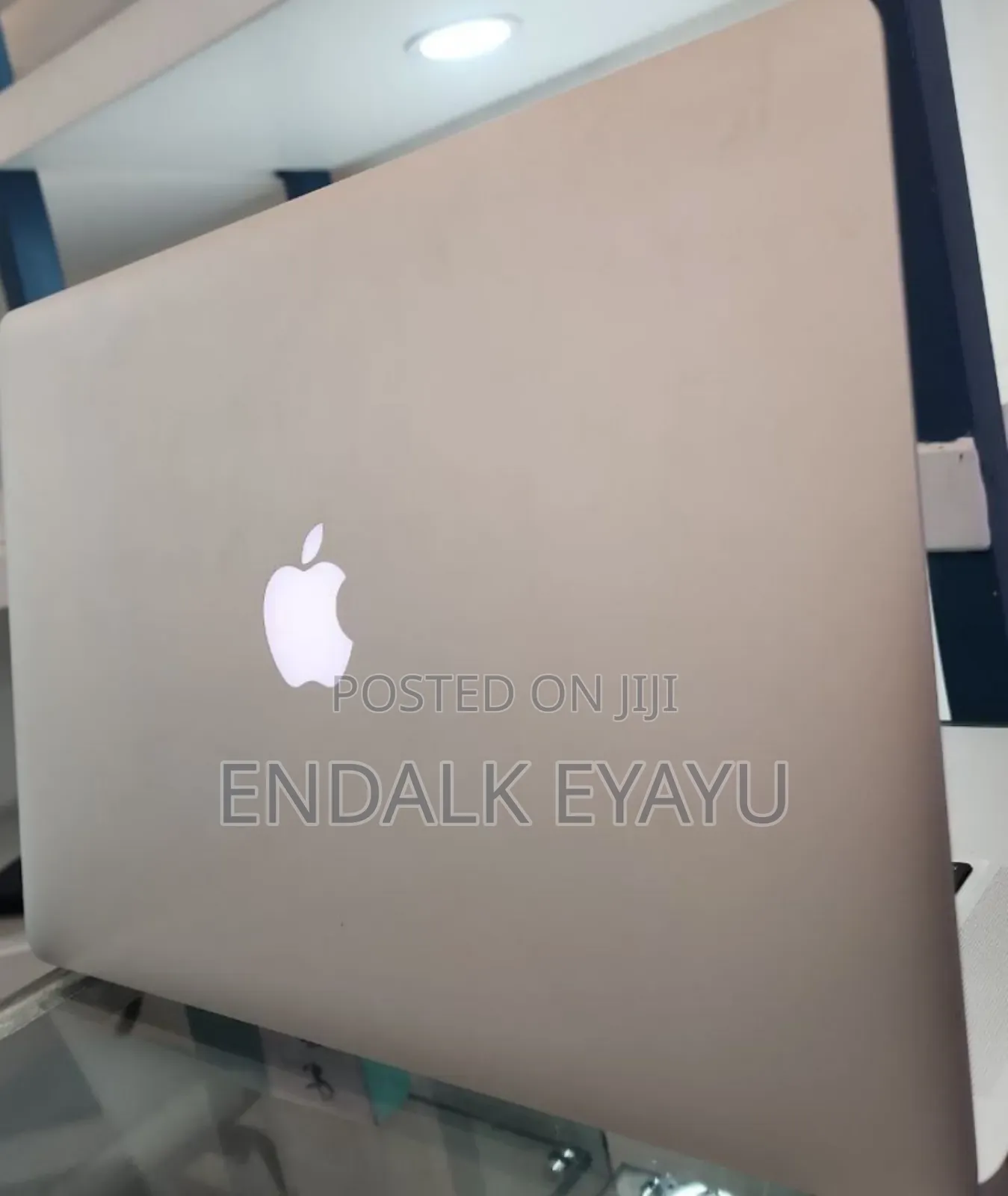 New Laptop Apple MacBook Pro 2011 8GB Intel Core I5 SSD 320GB