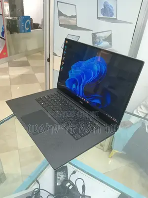 Photo - New Laptop Dell Latitude 5540 16GB Intel Core I7 SSD 512GB