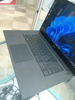 New Laptop Dell Latitude 5540 16GB Intel Core I7 SSD 512GB