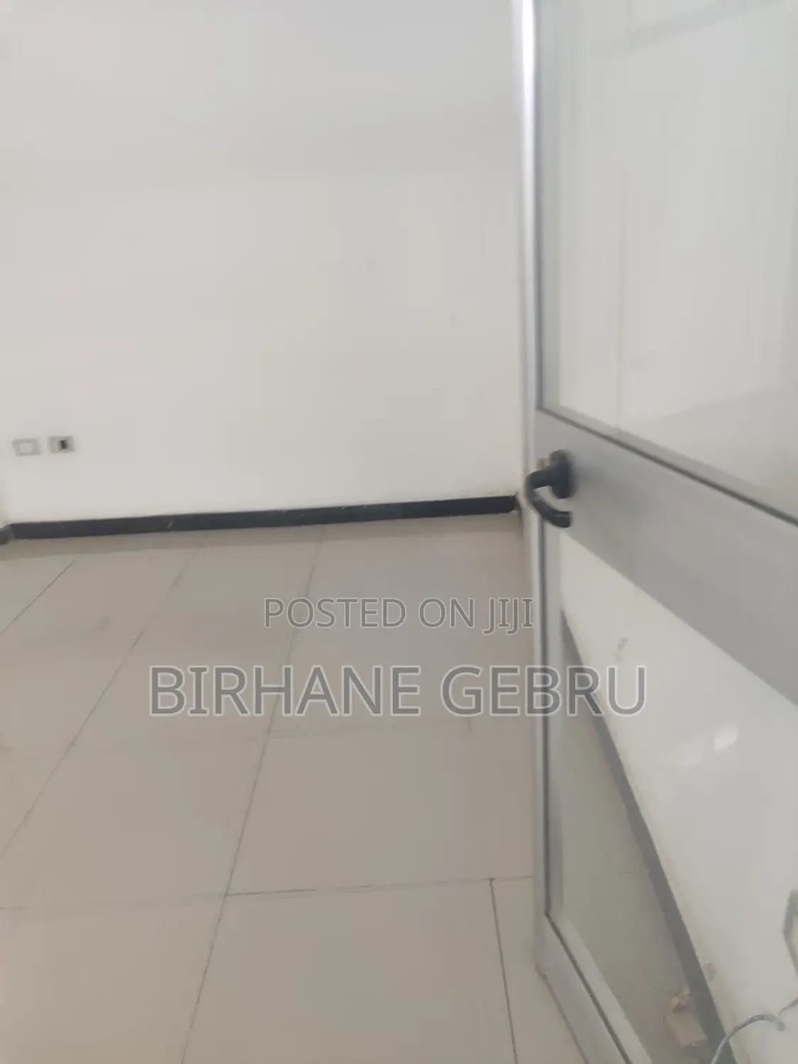 Luxury Apartiment Rent for Office .Store Trainning and Other