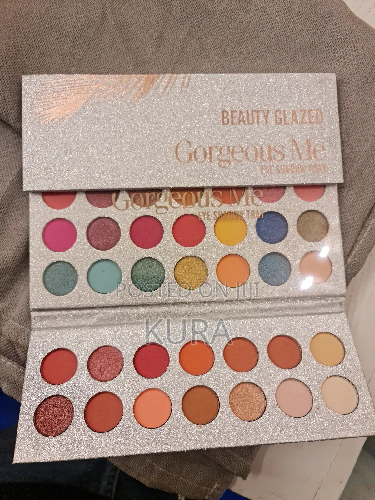 Gorgeous Me 63 Colors Eyeshadow Palette 70g 70 G
