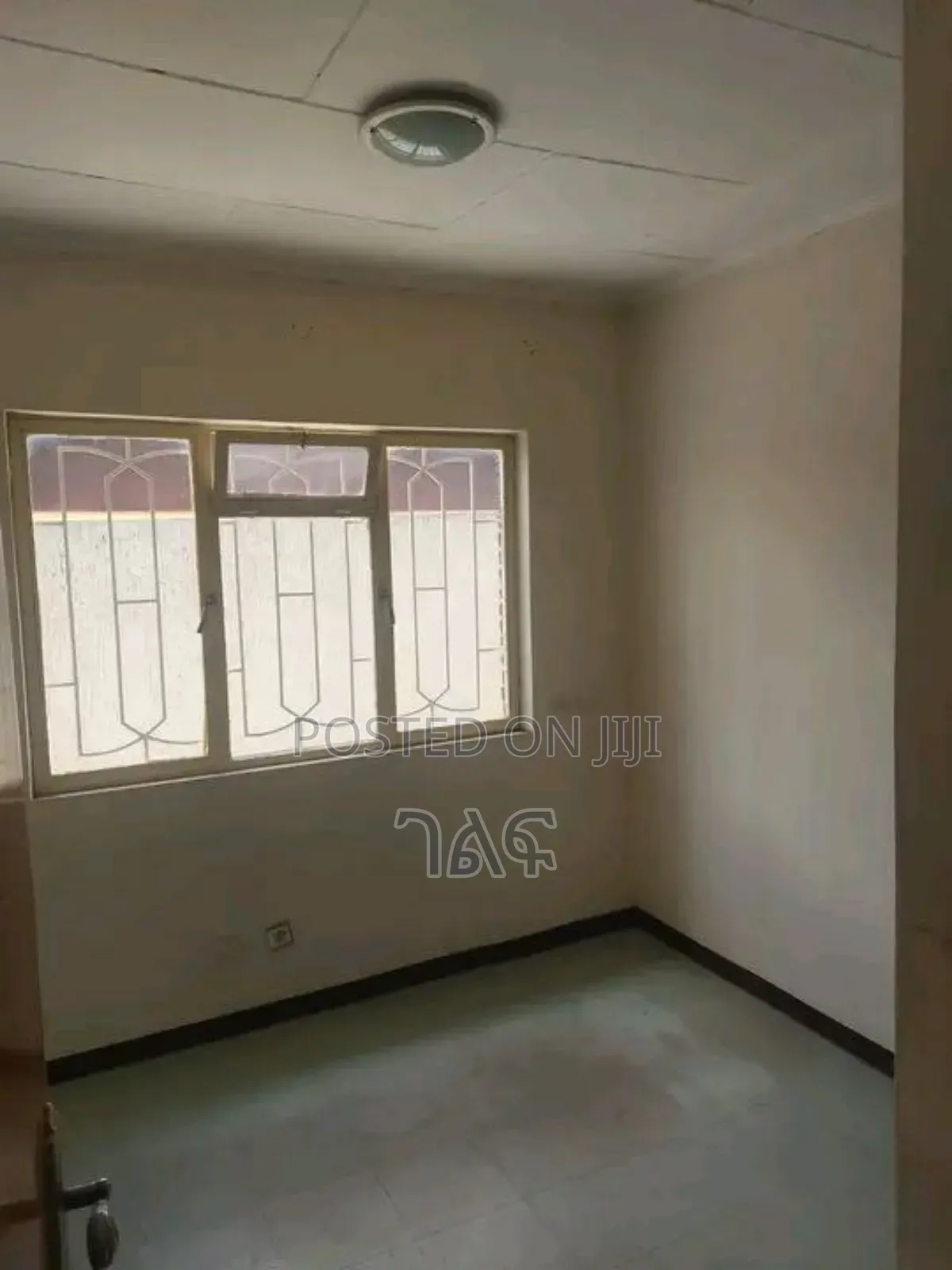 3bdrm Villa in የአያት ቪላ ያልታደሰ, Bole for sale