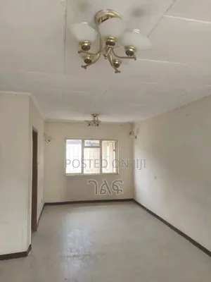 3bdrm Villa in የአያት ቪላ ያልታደሰ, Bole for sale